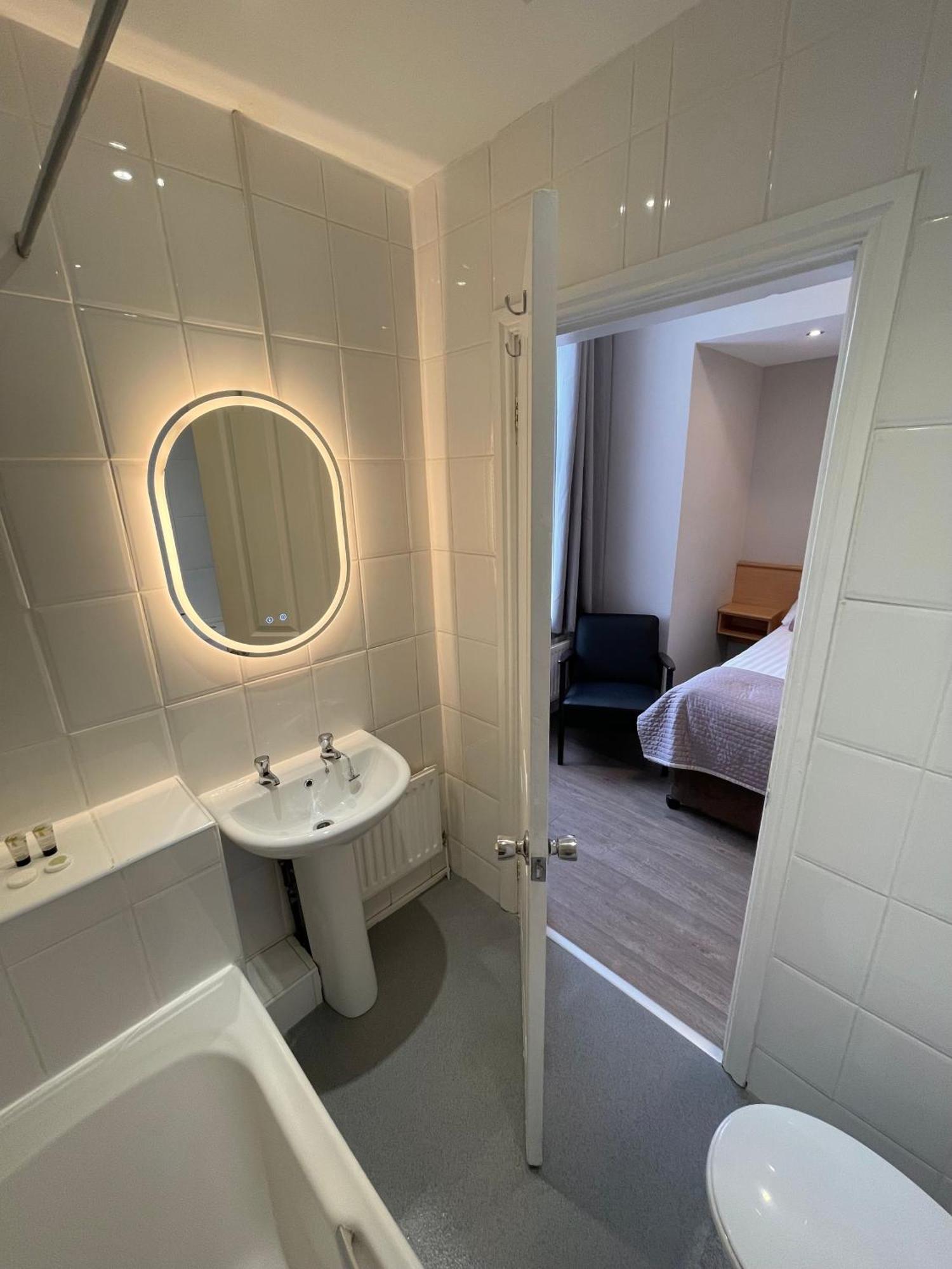 The Westlynne Hotel & Apartments Manchester Ngoại thất bức ảnh
